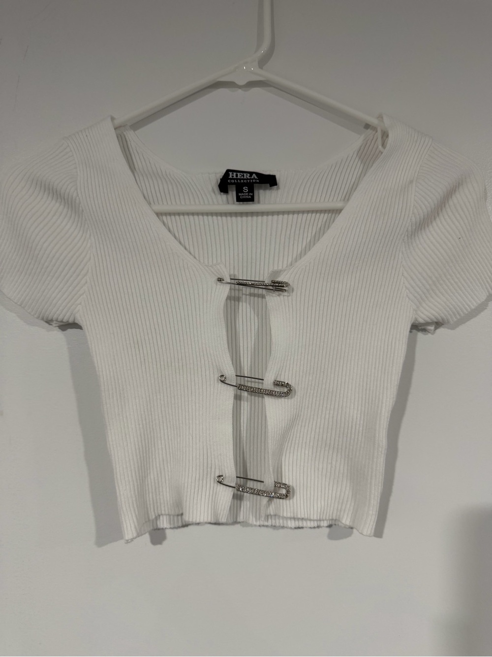 White Ribbed Crop Top with Decorative Pins - Size S
